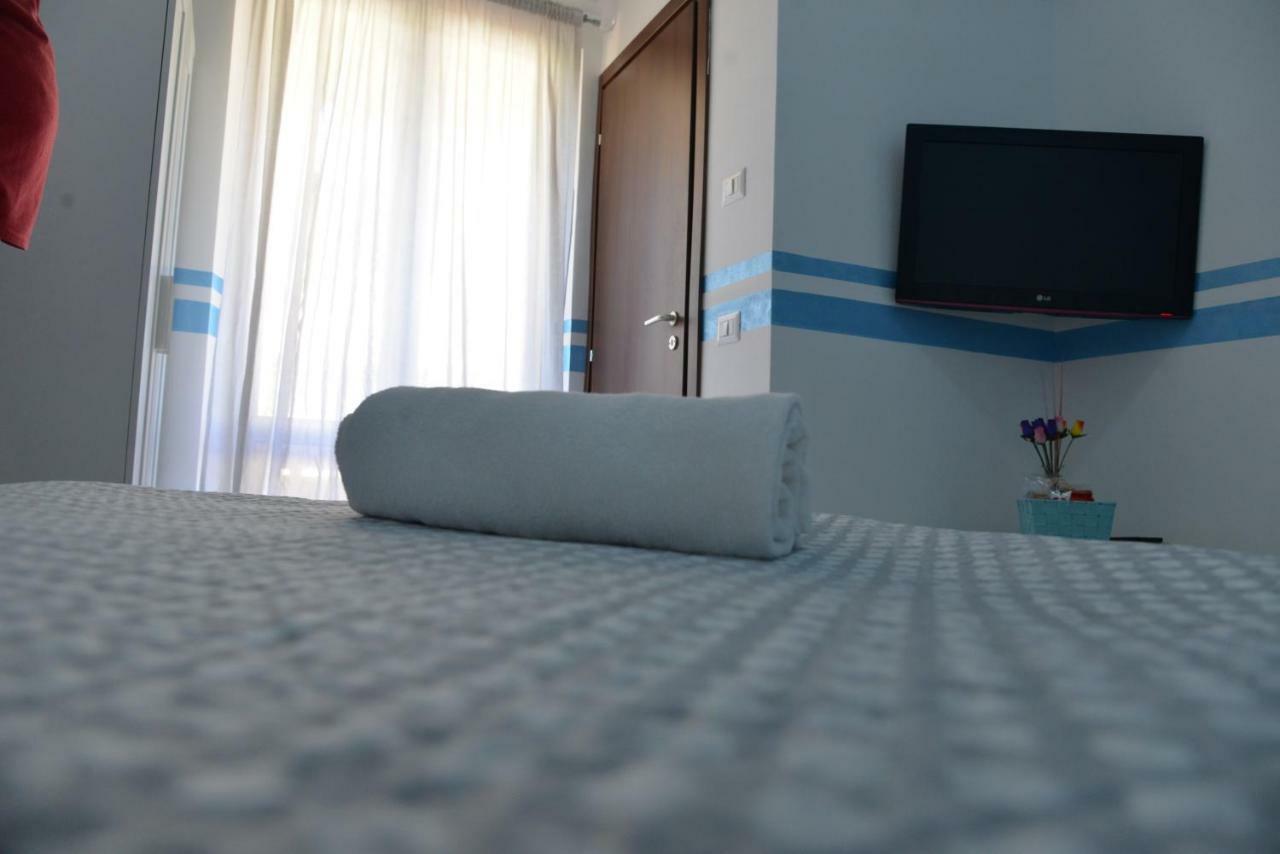 I Villini Affittacamere Fiumicino Dış mekan fotoğraf